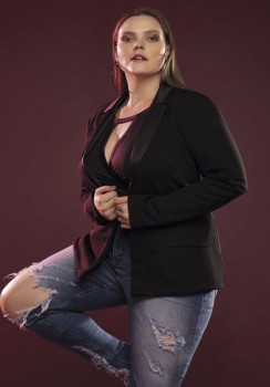 BLAZER ALONGADO COM BOLSO ELEGANCE BLAZER ALONGADO COM BOLSO ELEGANCE