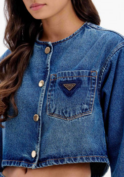 JAQUETA JEANS CROPPED COM BOLSO E BOTÕES LANÇA PERFUME