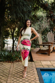 VESTIDO SUPER MIDI ESTAMPADO COM GOLA LANÇA PERFUME