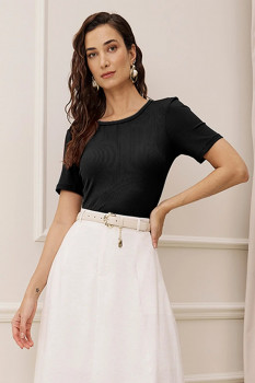 BLUSA AJUSTADA LISA DECOTE REDONDO PRETA CHARRY