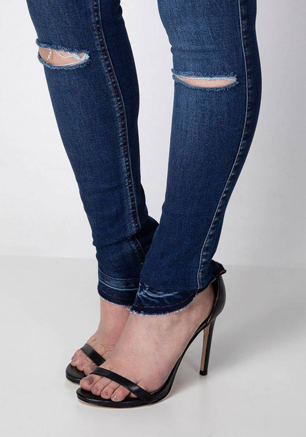 CALÇA JEANS LANÇA PERFUME CALÇA JEANS LANÇA PERFUME