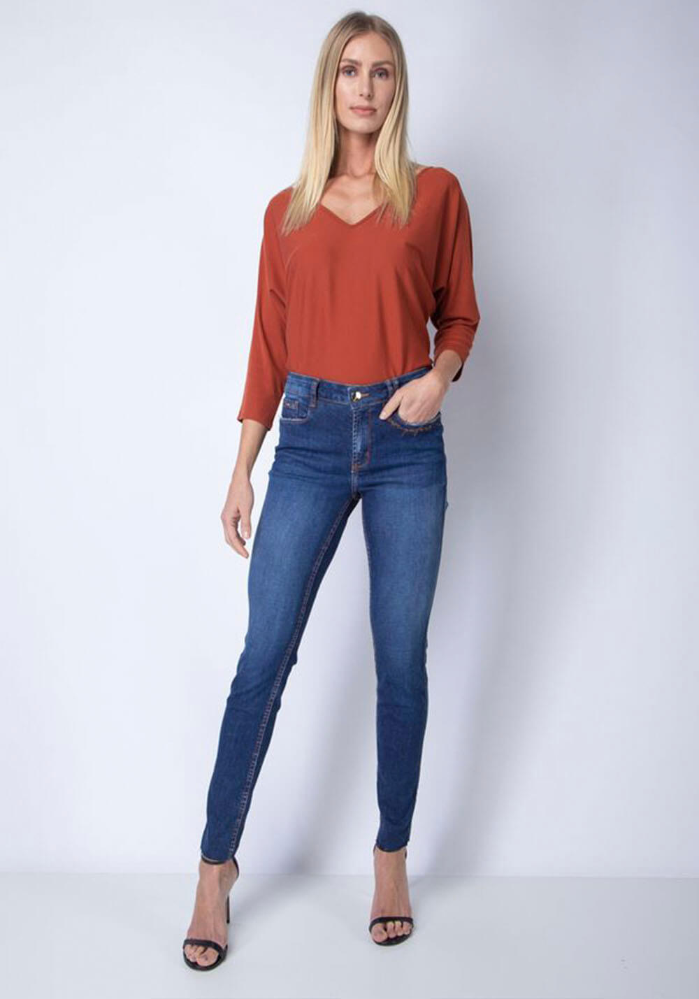 BLUSA DECOTE V LANÇA PERFUME BLUSA DECOTE V LANÇA PERFUME