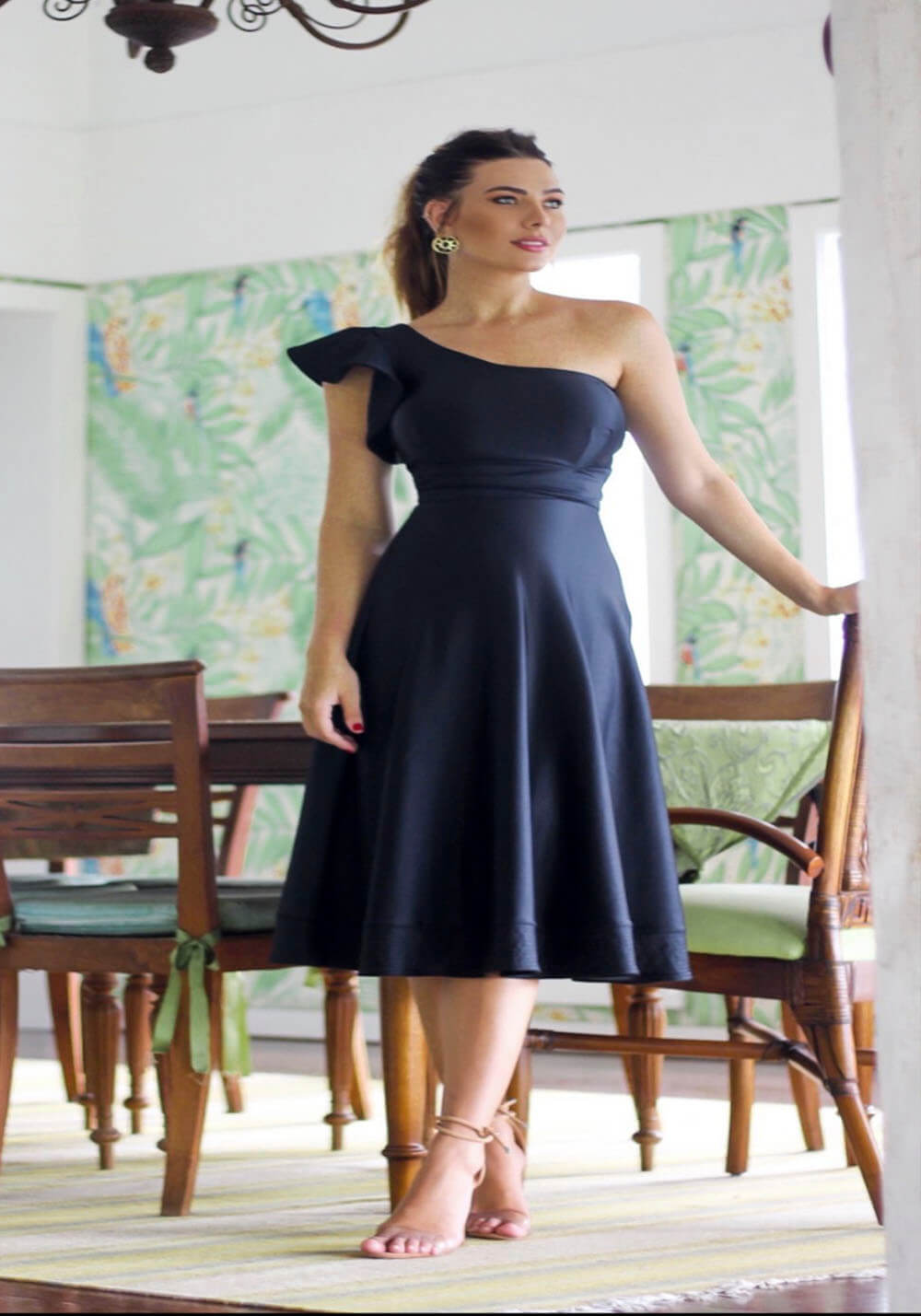 vestido midi preto