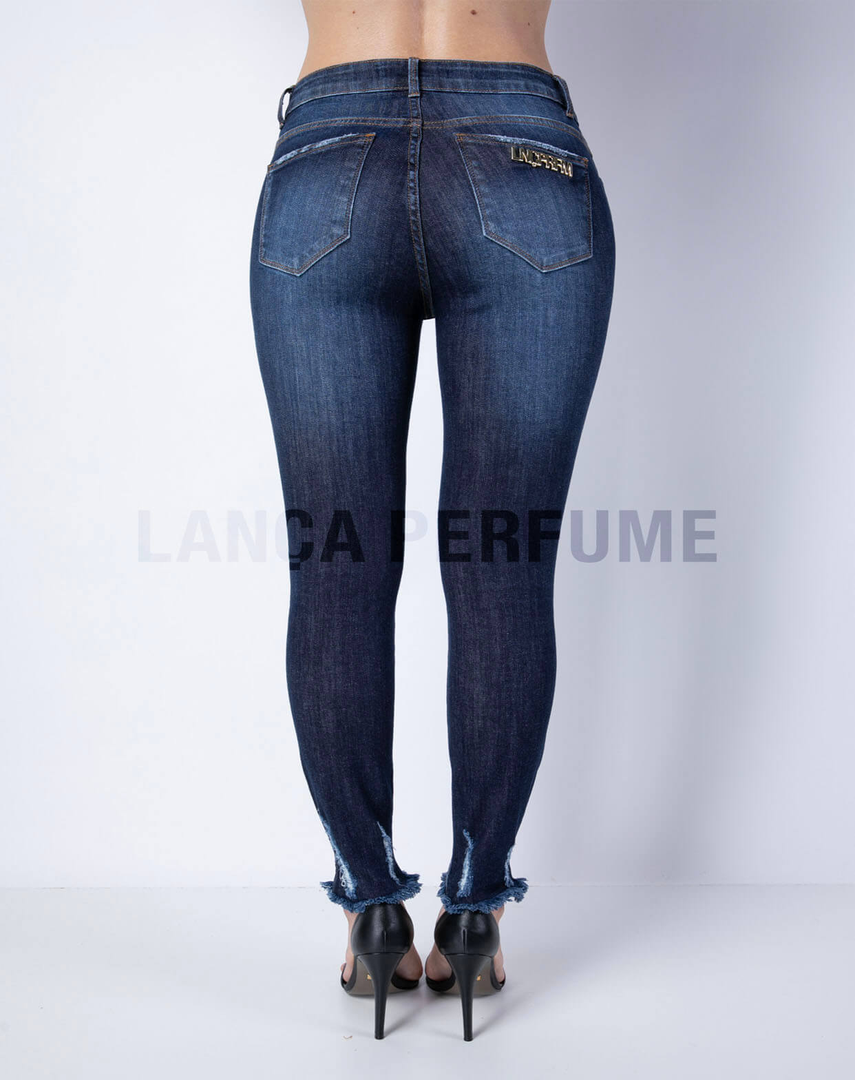 CALÇA JEANS DIANA LANÇA PERFUME CALÇA JEANS DIANA LANÇA PERFUME