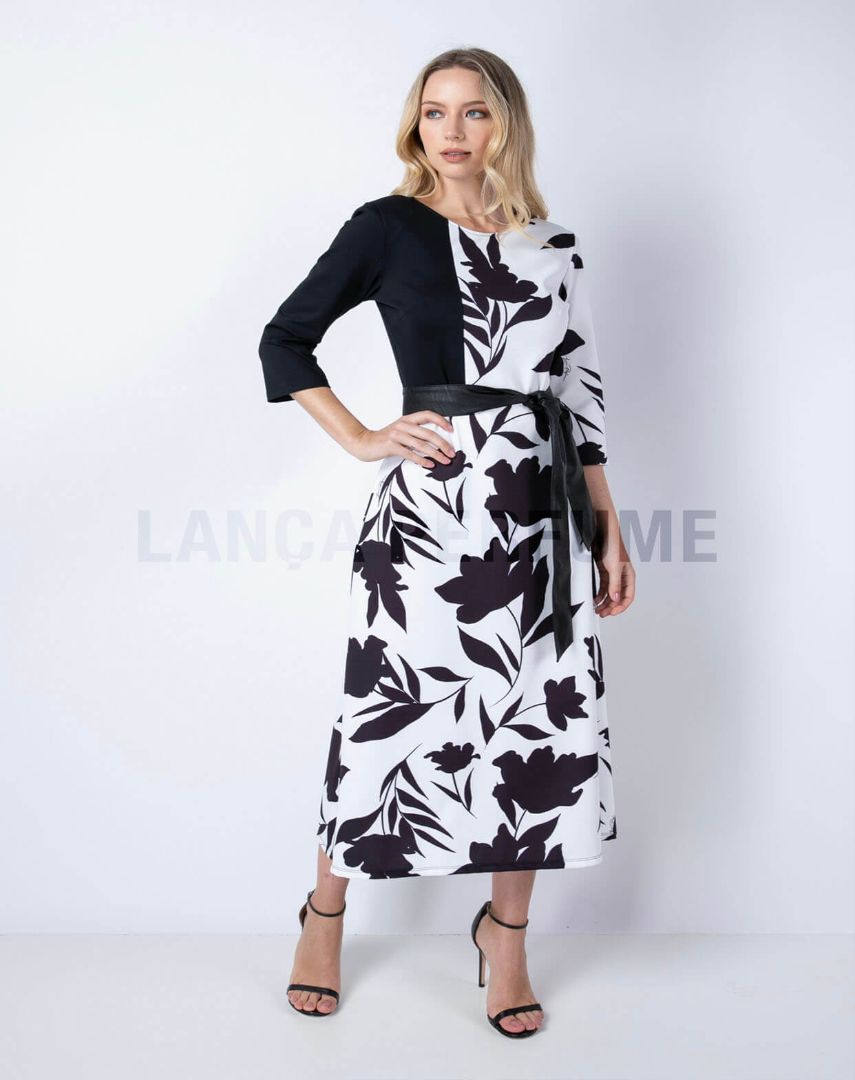 VESTIDO ESTAMPADO LANÇA PERFUME VESTIDO ESTAMPADO LANÇA PERFUME
