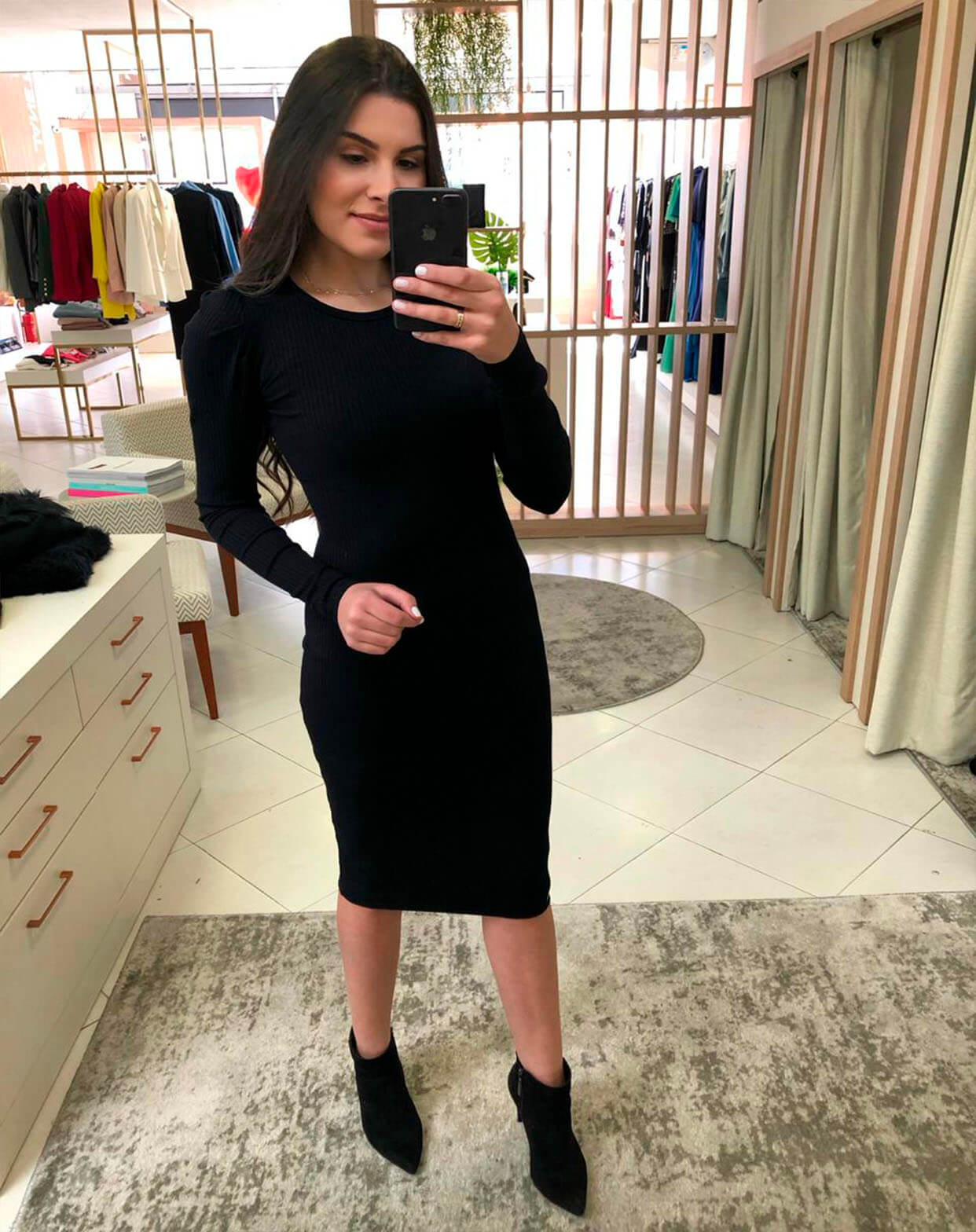 VESTIDO MIDI PRETO CANELADO VESTIDO MIDI PRETO CANELADO