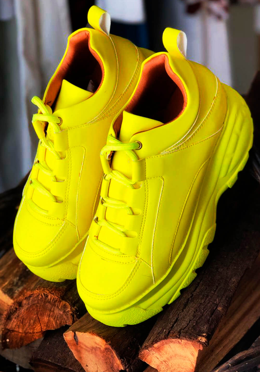 TENIS JANETE ROSA FLUOR LIMA TENIS JANETE ROSA FLUOR LIMA