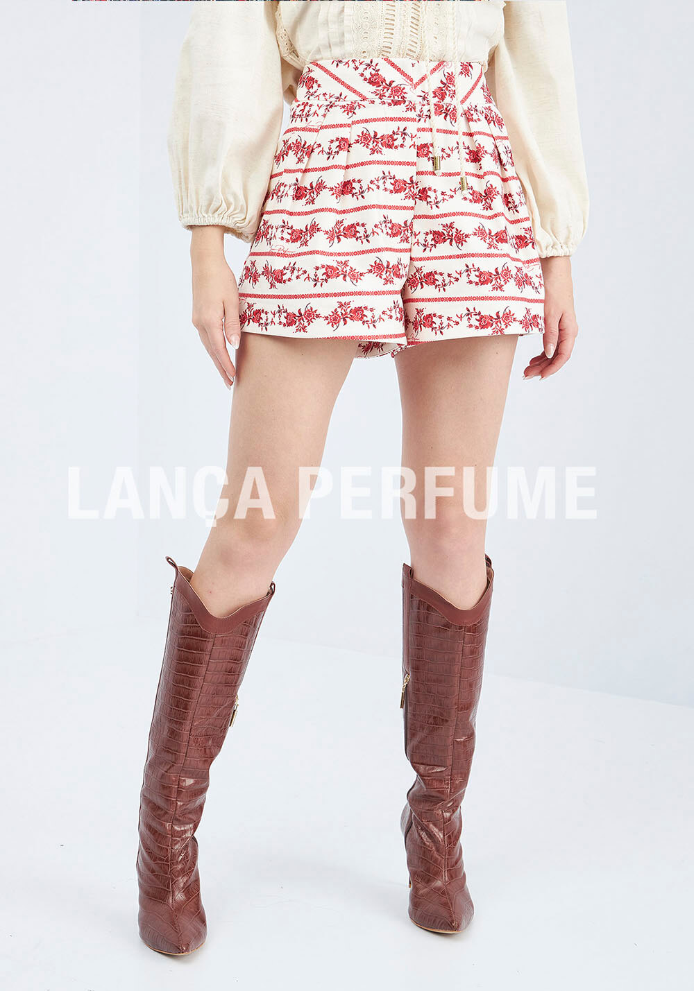 SHORT CINTURA ALTA LANÇA PERFUME SHORT CINTURA ALTA LANÇA PERFUME