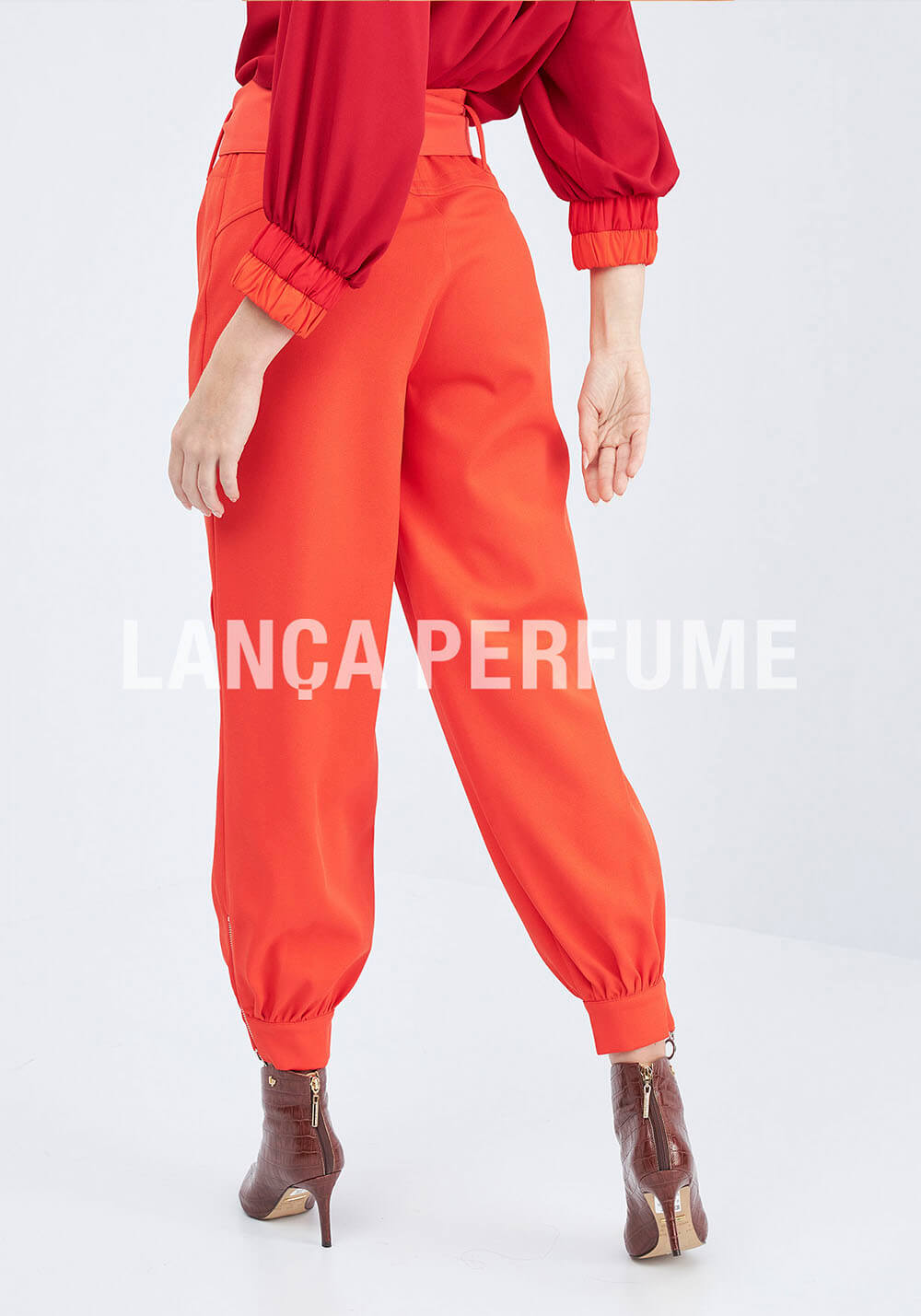 CALÇA ALFAIATARIA LANÇA PERFUME CORAL CALÇA ALFAIATARIA LANÇA PERFUME CORAL
