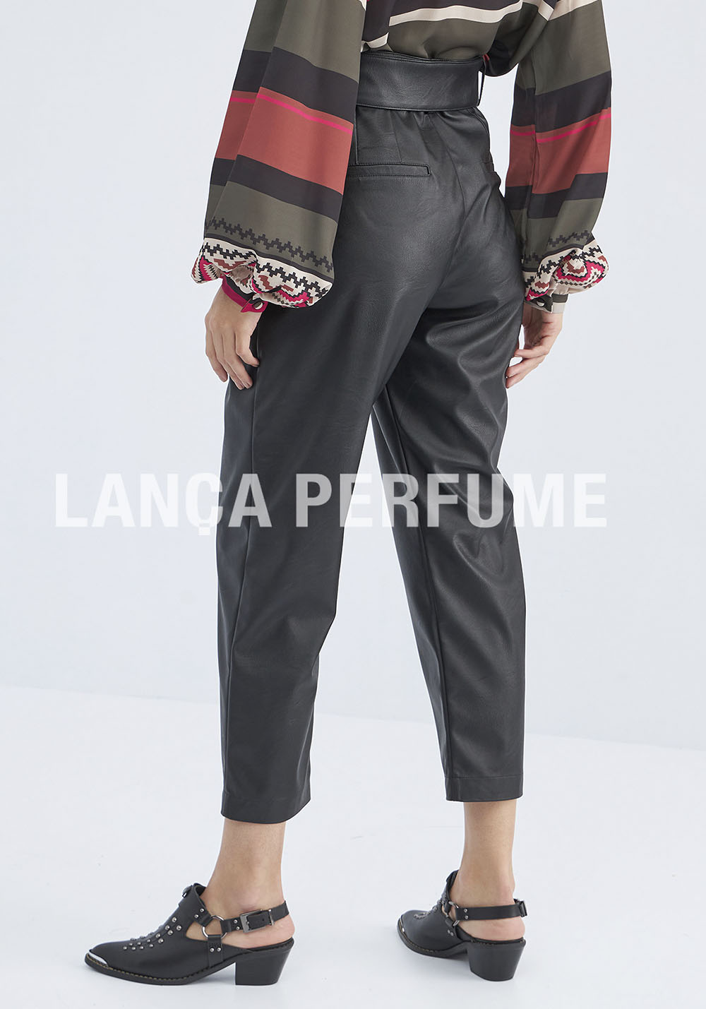 CALÇA COURO PU VERDE MILITAR LANÇA PERFUME CALÇA COURO PU VERDE MILITAR LANÇA PERFUME