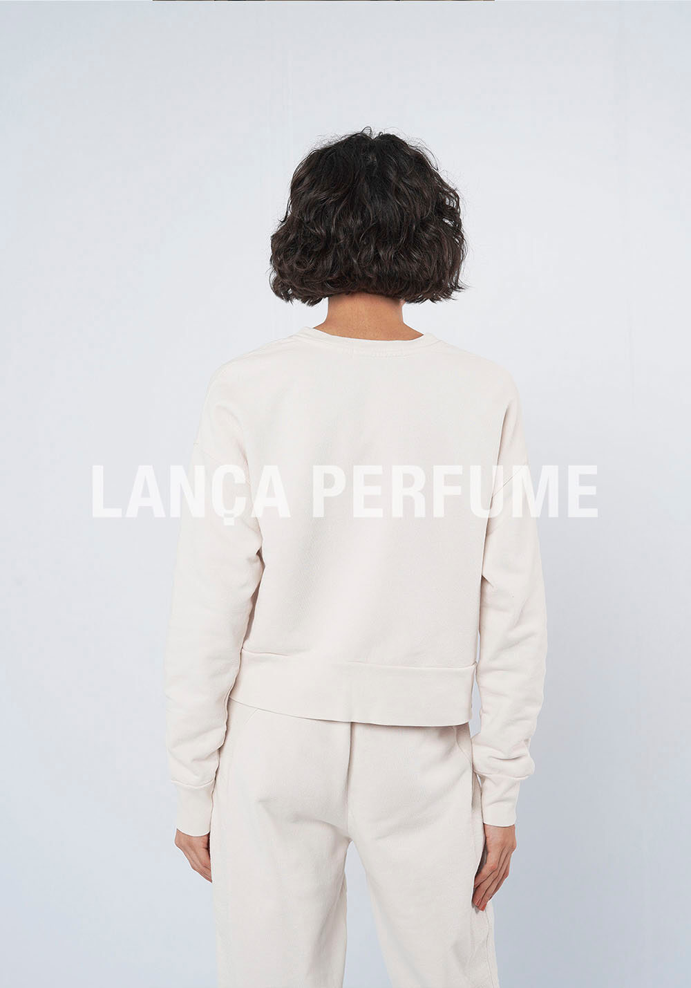 MOLETOM OFF WHITE LANÇA PERFUME MOLETOM OFF WHITE LANÇA PERFUME
