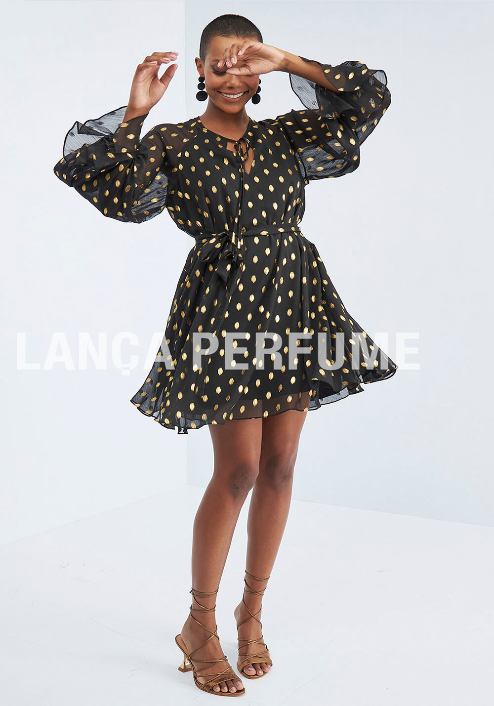 VESTIDO AMPLO LANÇA PERFUME VESTIDO AMPLO LANÇA PERFUME