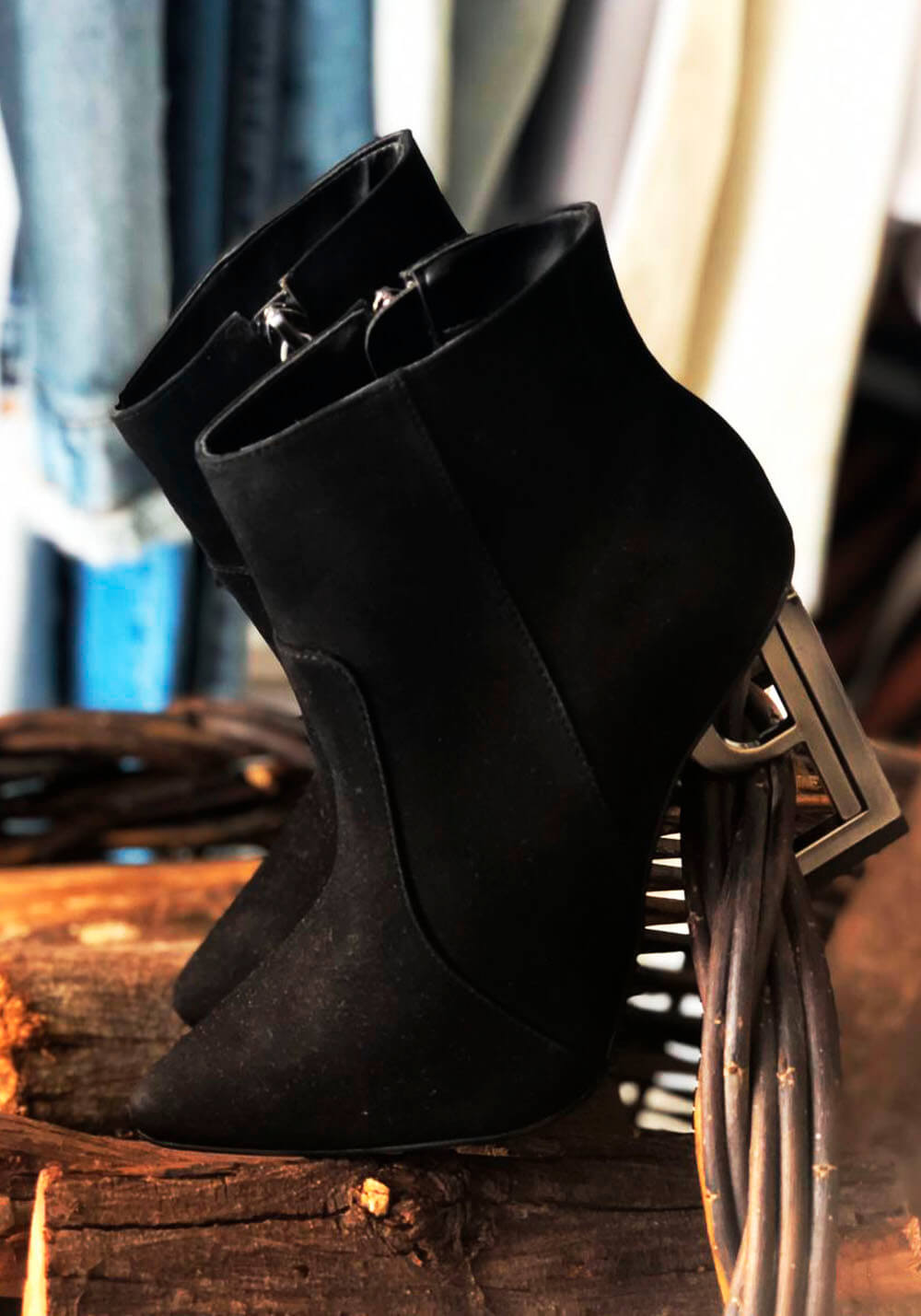 BOTA PRETO ASSINATURA LANÇA PERFUME BOTA PRETO ASSINATURA LANÇA PERFUME