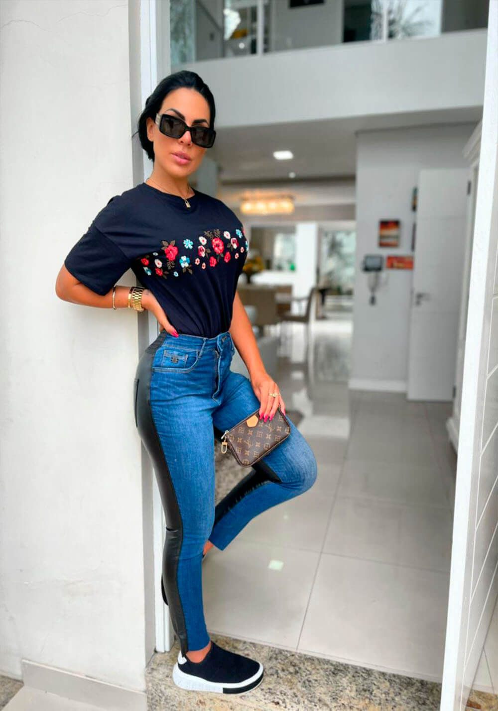 CALÇA JEANS COURO PU LANÇA PERFUME CALÇA JEANS COURO PU LANÇA PERFUME