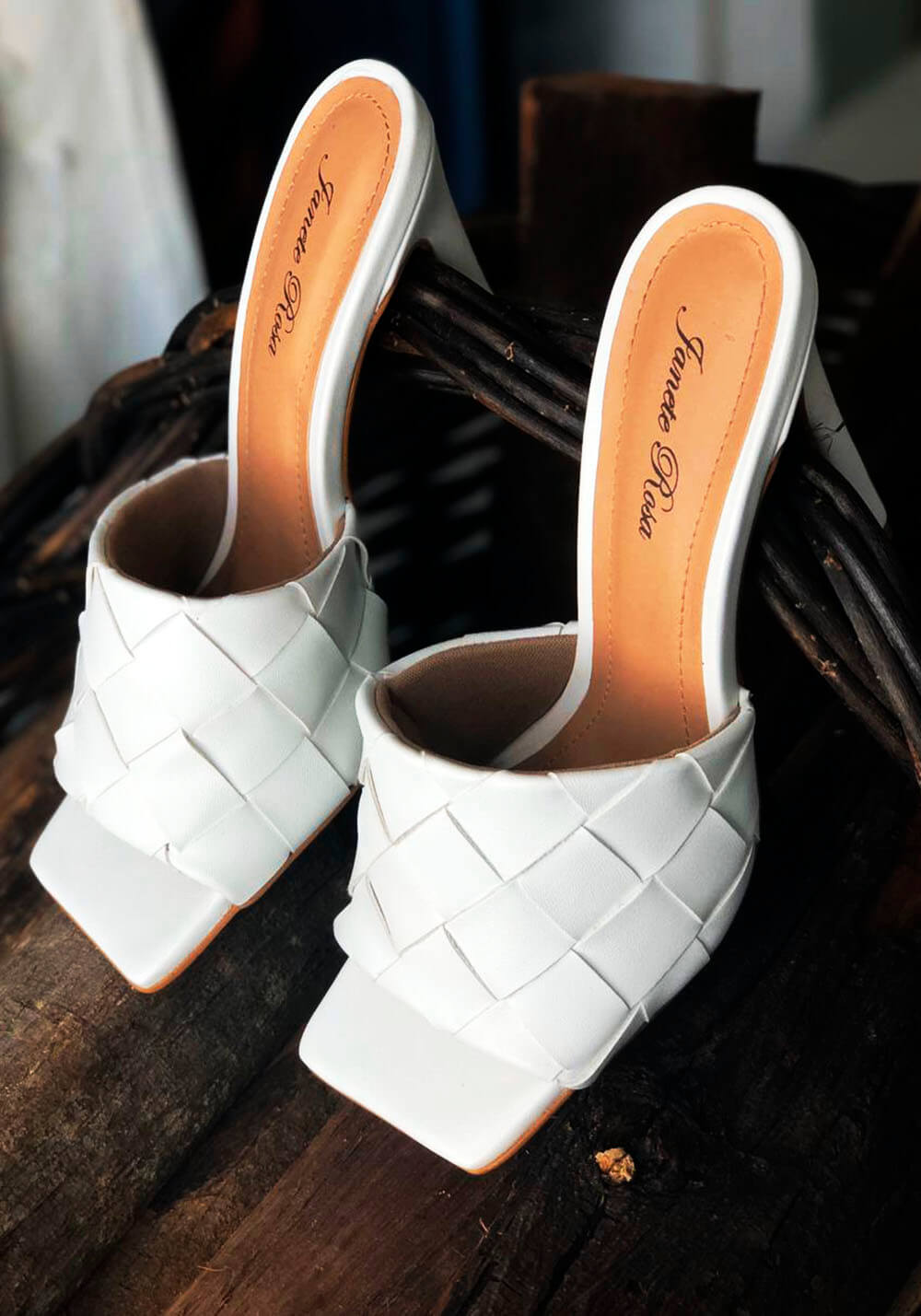 SANDÁLIA MATELASSE JANETE ROSA BRANCO SANDÁLIA MATELASSE JANETE ROSA BRANCO