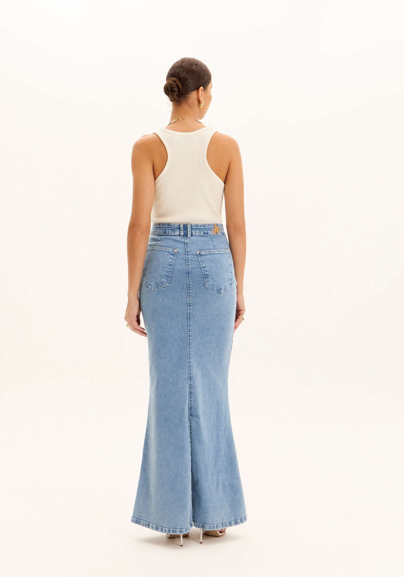 SAIA LANÇA PERFUME JEANS