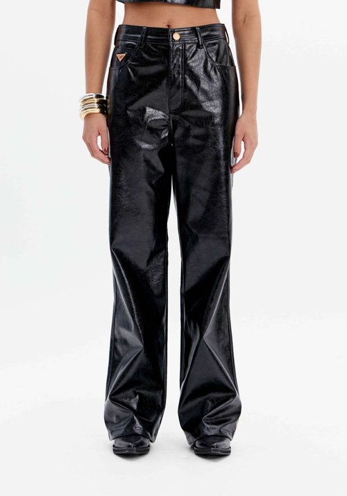 CALÇA FULL LENGTH COM CINTURA MÉDIA LANÇA PERFUME