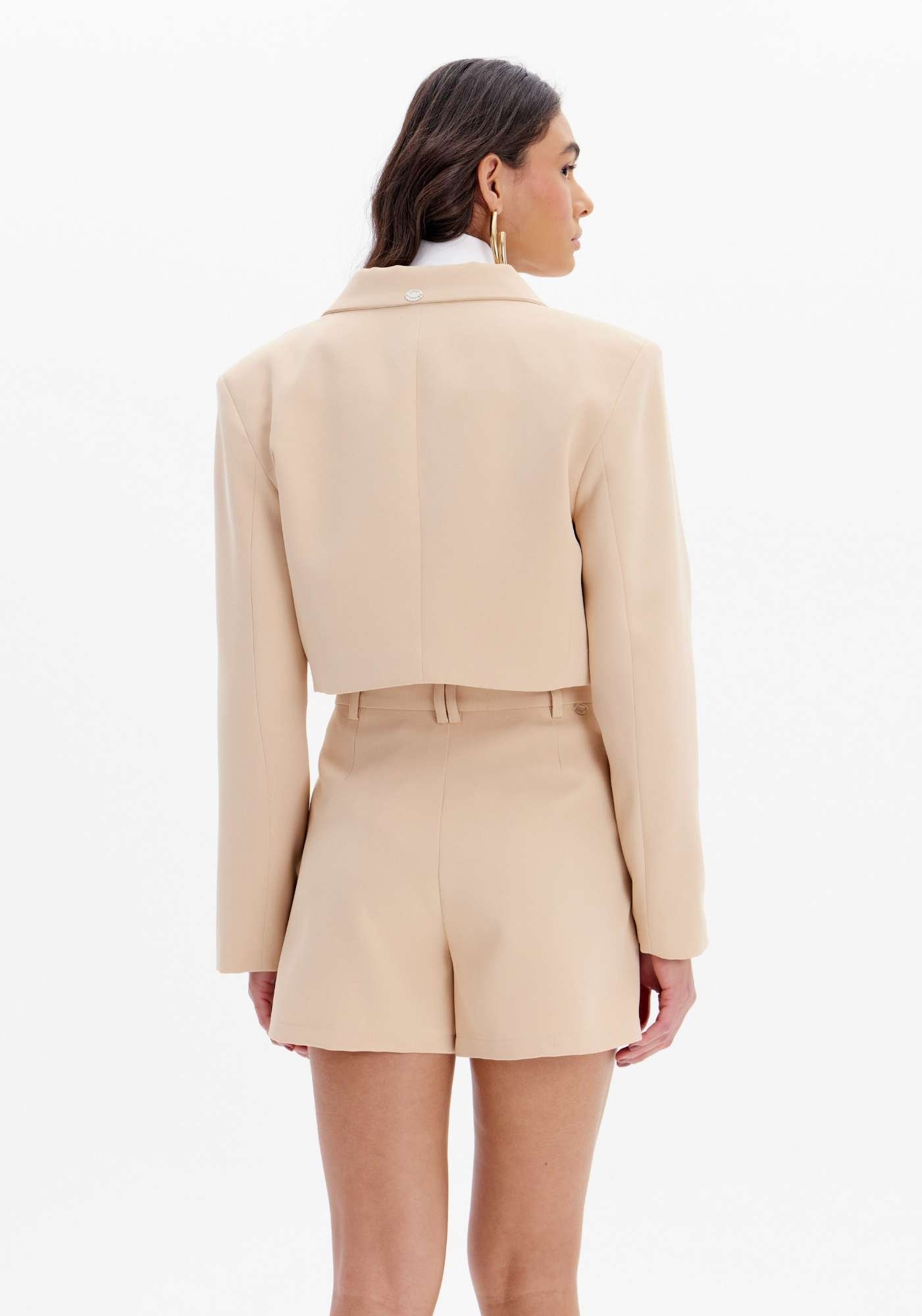BLAZER CROPPED MANGA LONGA COM BOTÃO LANÇA PERFUME