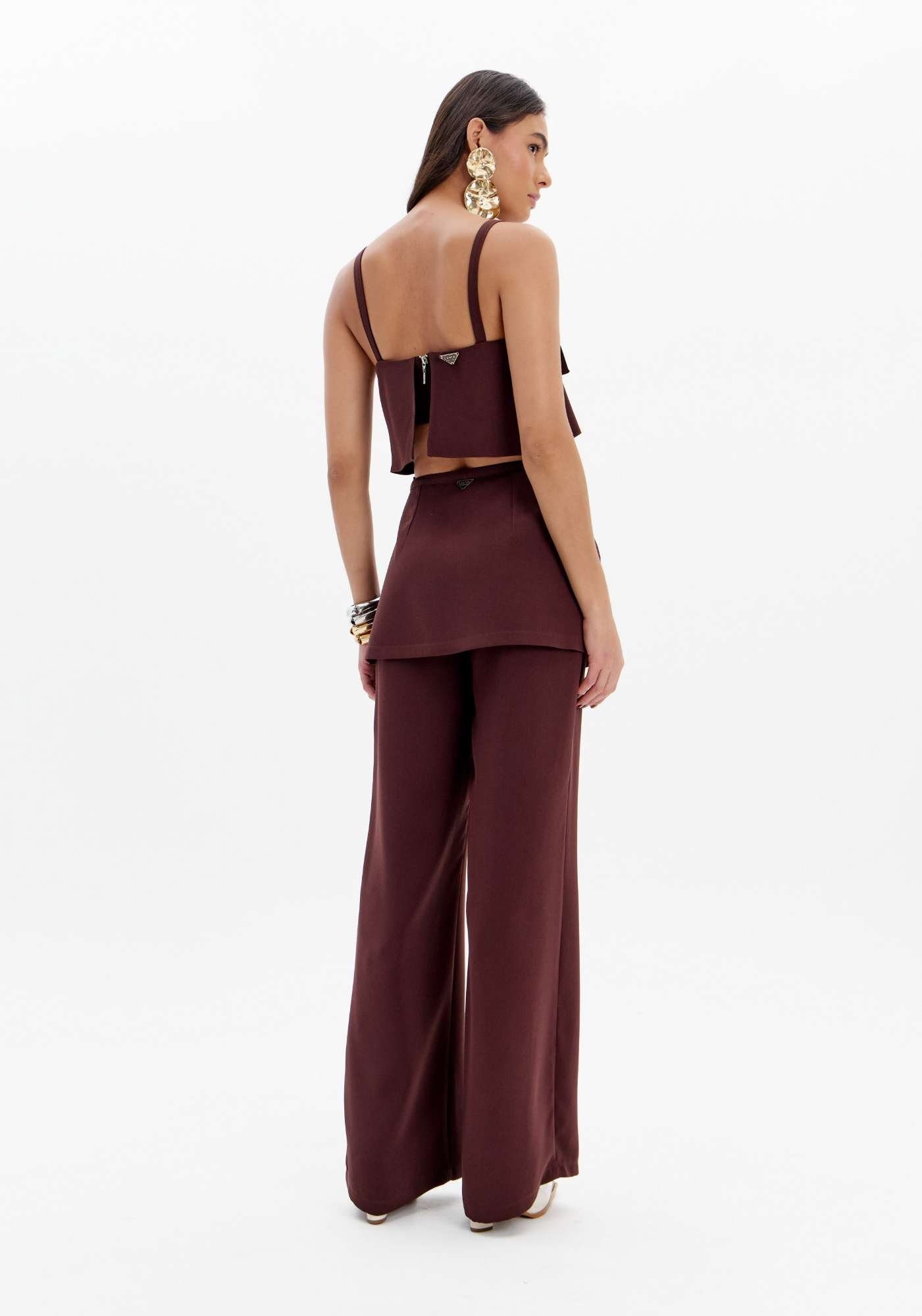 BLUSA CROPPED DE ALÇAS COM FIVELA LANÇA PERFUME