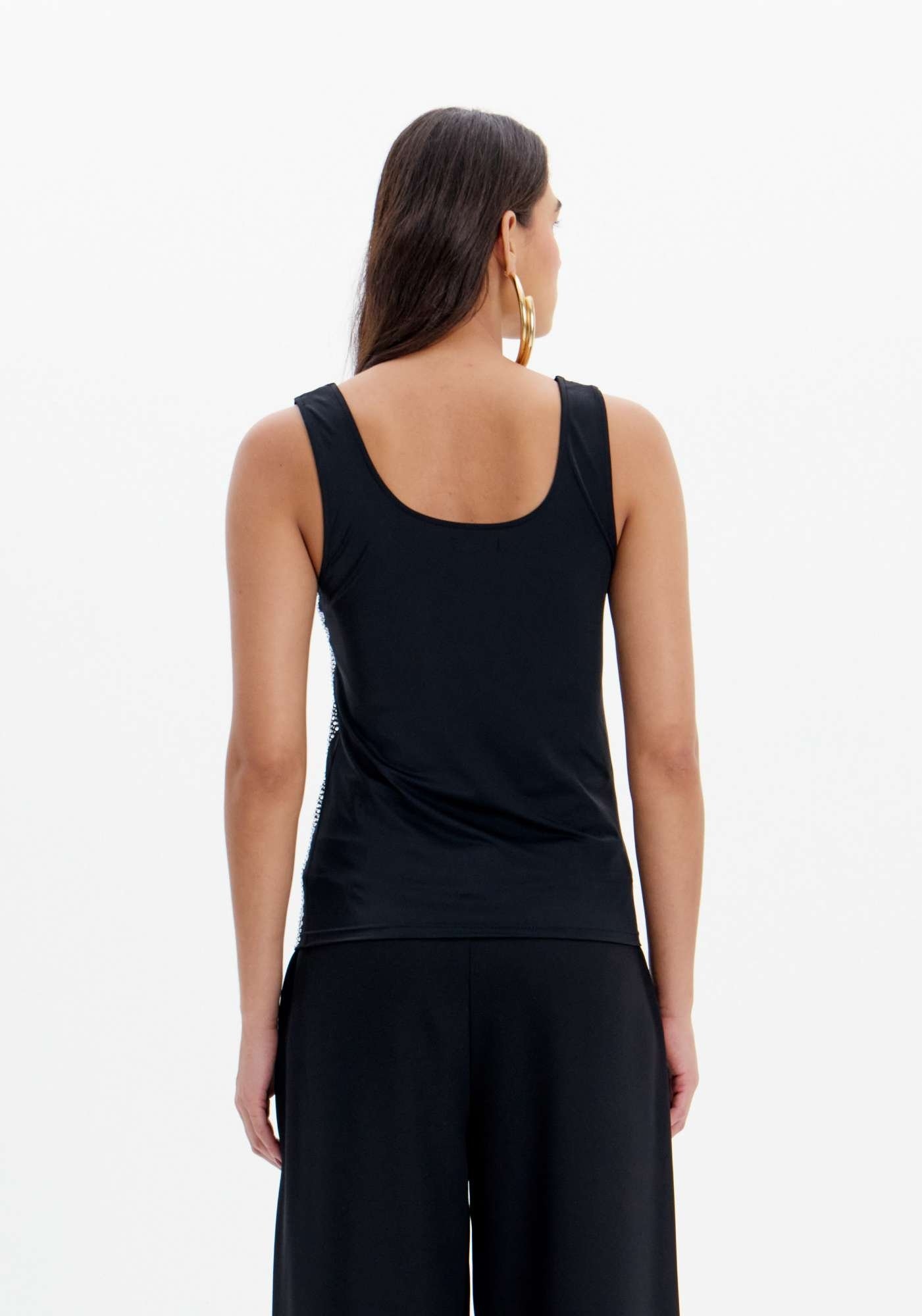 BLUSA REGATA SHINE DECOTE U LANÇA PERFUME