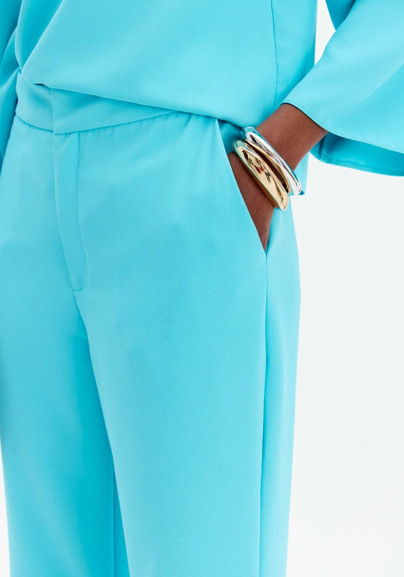 CALÇA FLARE COM BOLSO E CINTURA ALTA LANÇA PERFUME