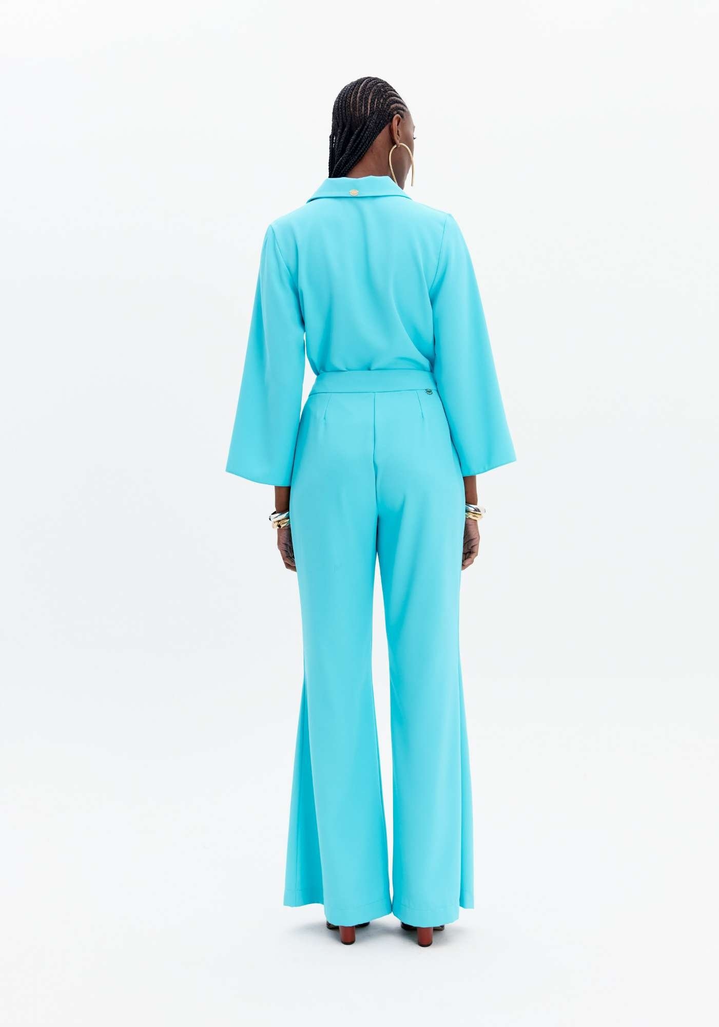 CALÇA FLARE COM BOLSO E CINTURA ALTA LANÇA PERFUME
