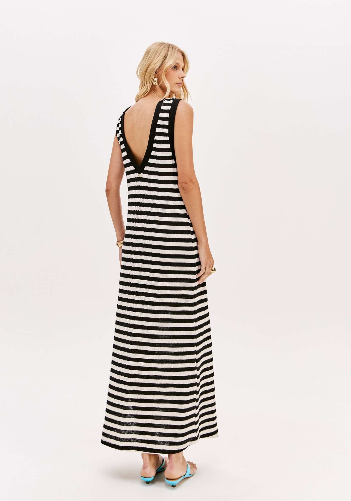 VESTIDO SUPER MIDI COM FENDA LANÇA PERFUME