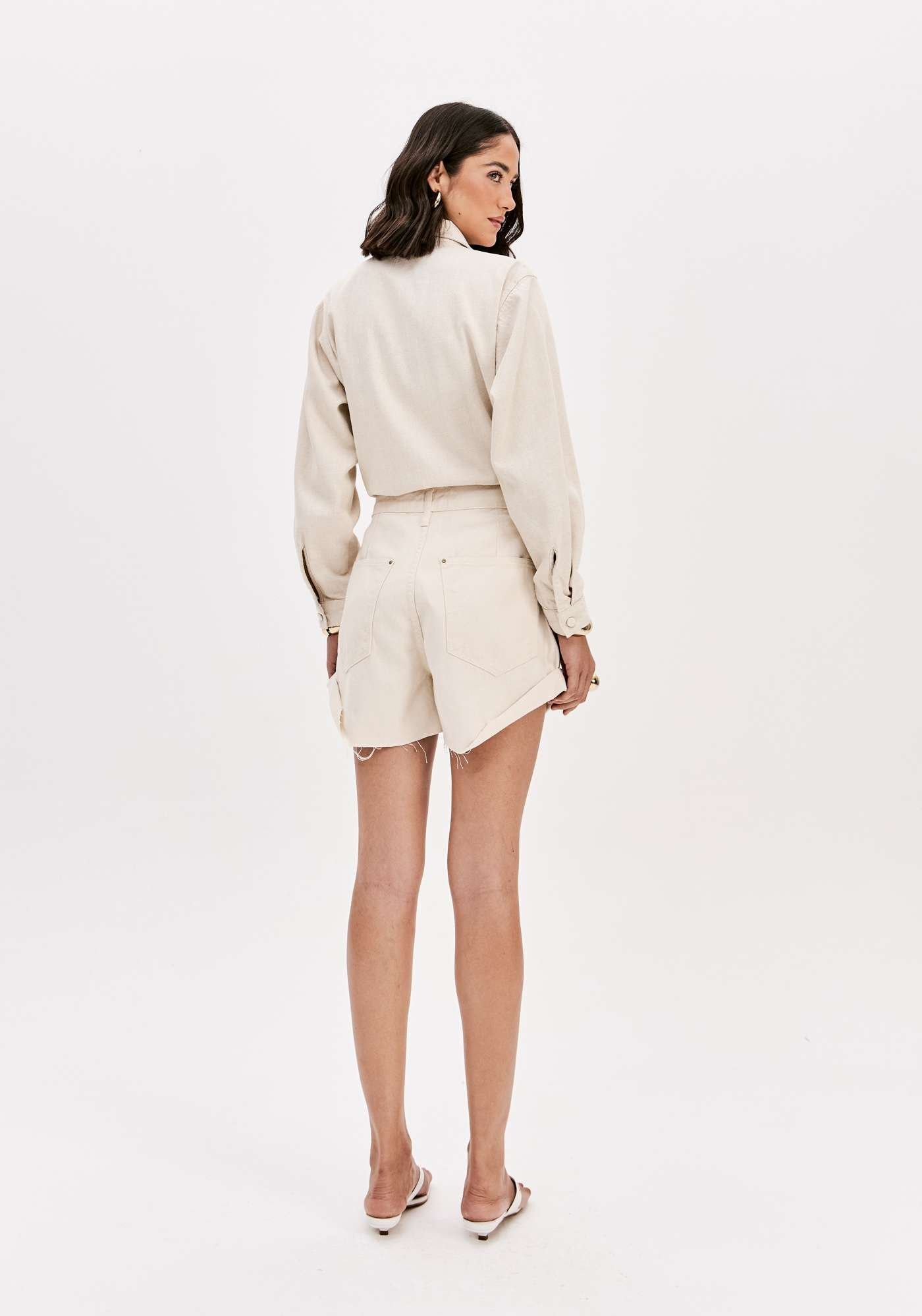 SHORT SARJA COMFORT CINTURA SUPER ALTA LANÇA PERFUME