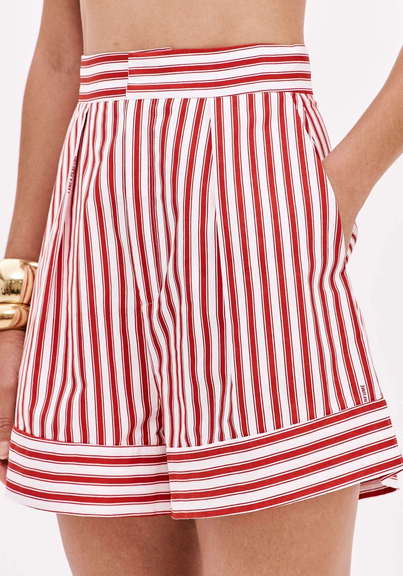 SHORT ALFAIATARIA LISTRADO CINTURA ALTA LANÇA PERFUME
