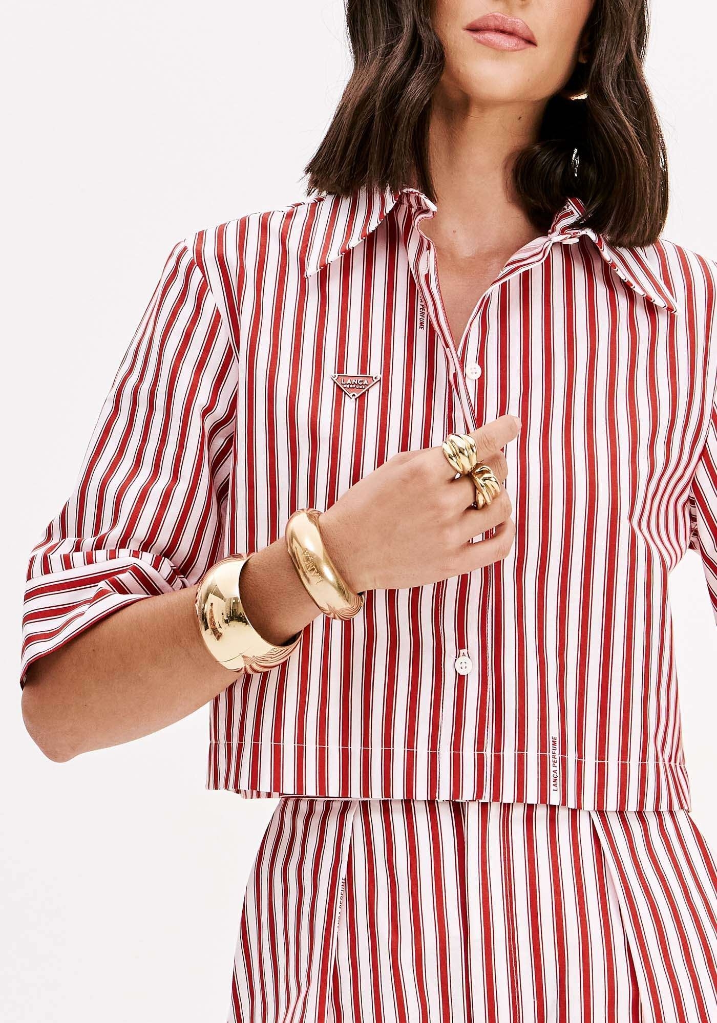 CAMISA LISTRADA  MANGAS MÉDIAS LANÇA PERFUME
