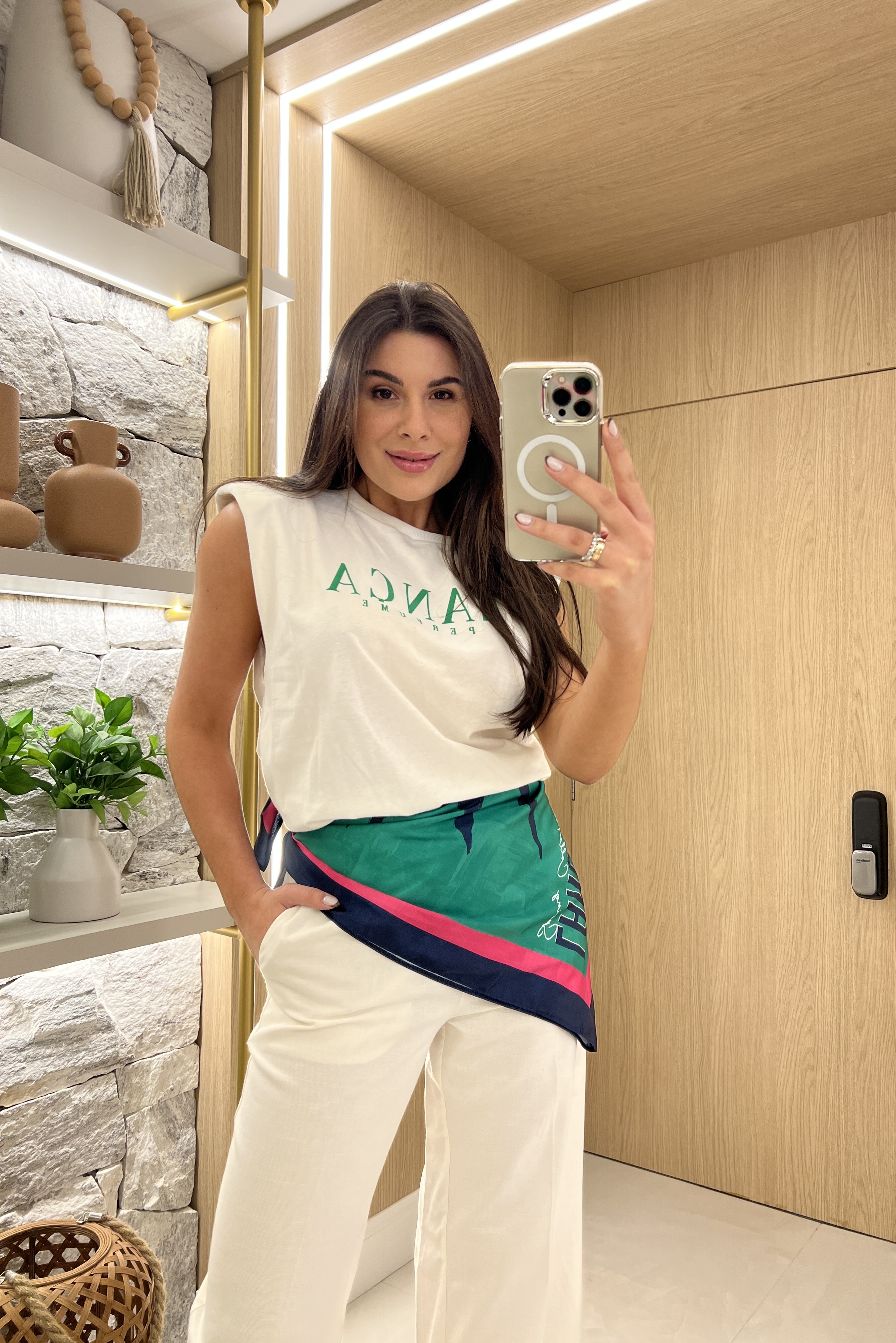 T-SHIRT MUSCLE COM LENÇO LANÇA PERFUME
