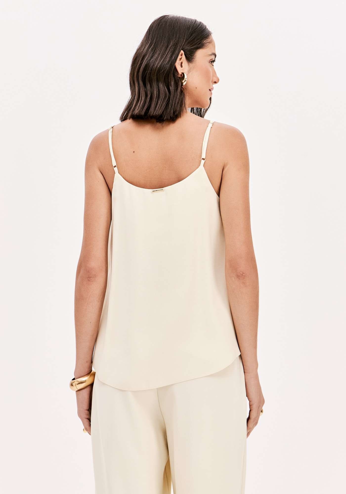 BLUSA CURTA DE ALÇAS FINAS COM AVIAMENTO LANÇA PERFUME