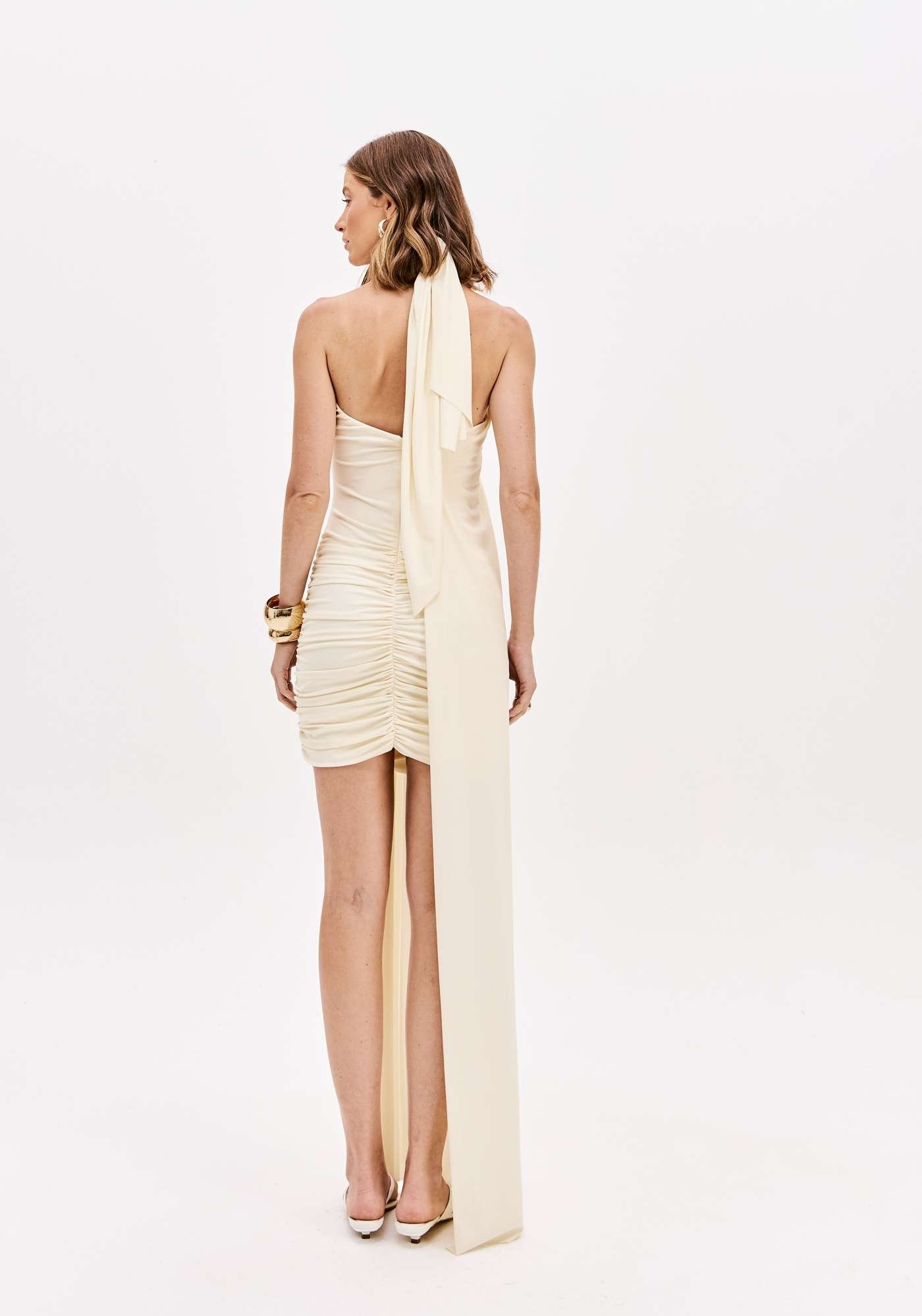 VESTIDO CURTO COM SOBREPOSIÇÃO E AVIAMENTO LANÇA PERFUME