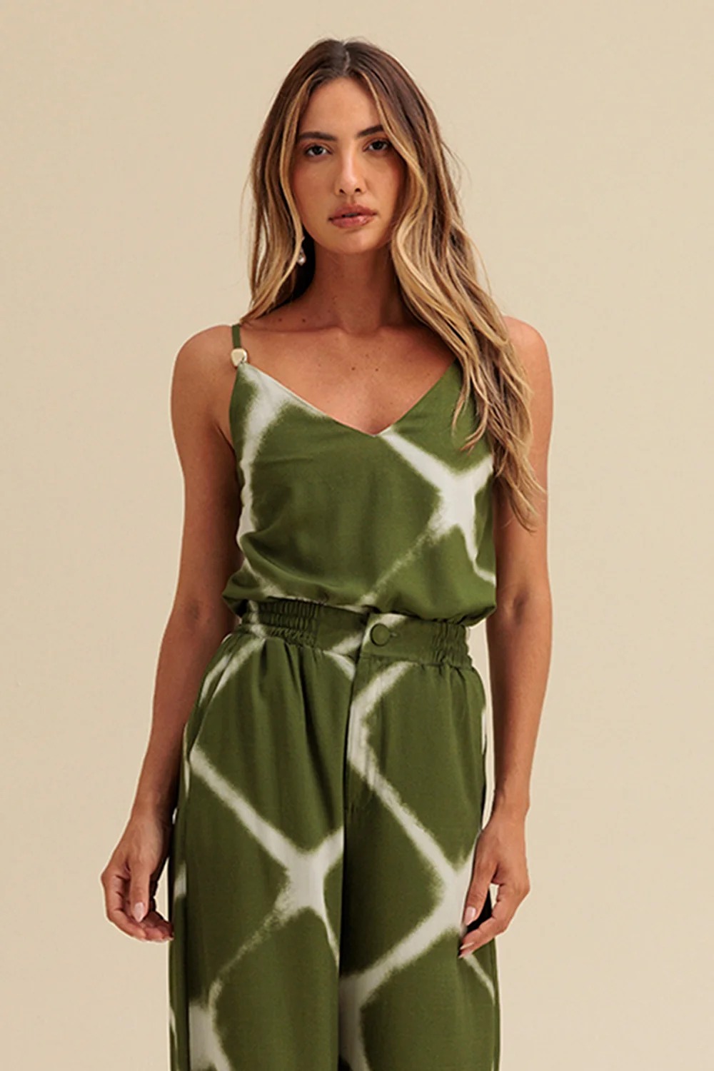 BLUSA RETA ESTAMPADA COM ALÇAS CHARRY