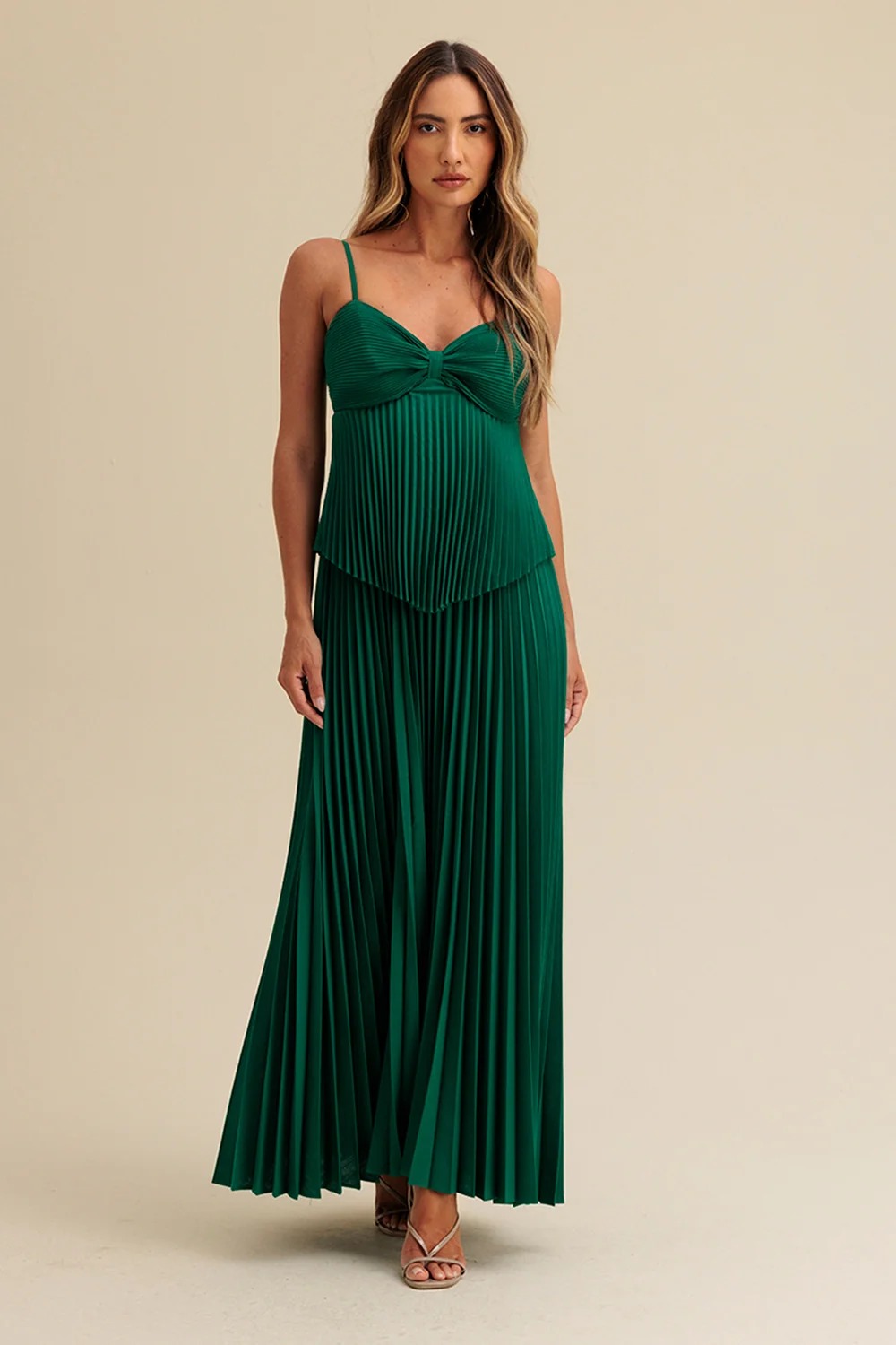 VESTIDO LONGO LISO PLISSADO CHARRY