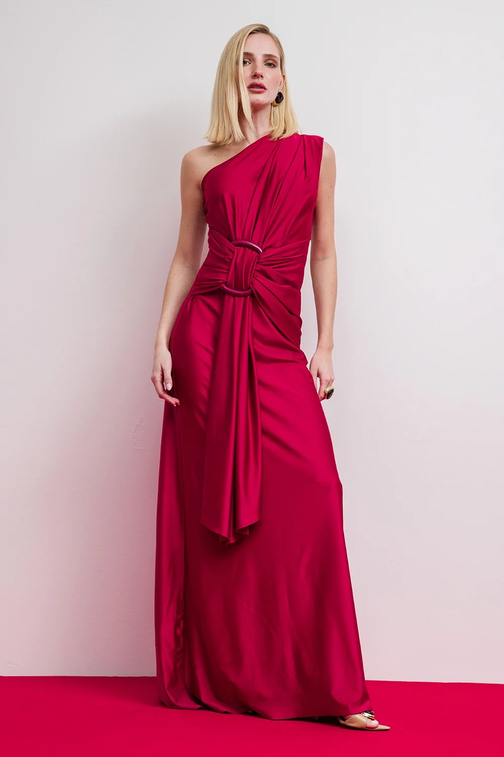 VESTIDO LONGO LISO OMBRO ÚNICO CHARRY