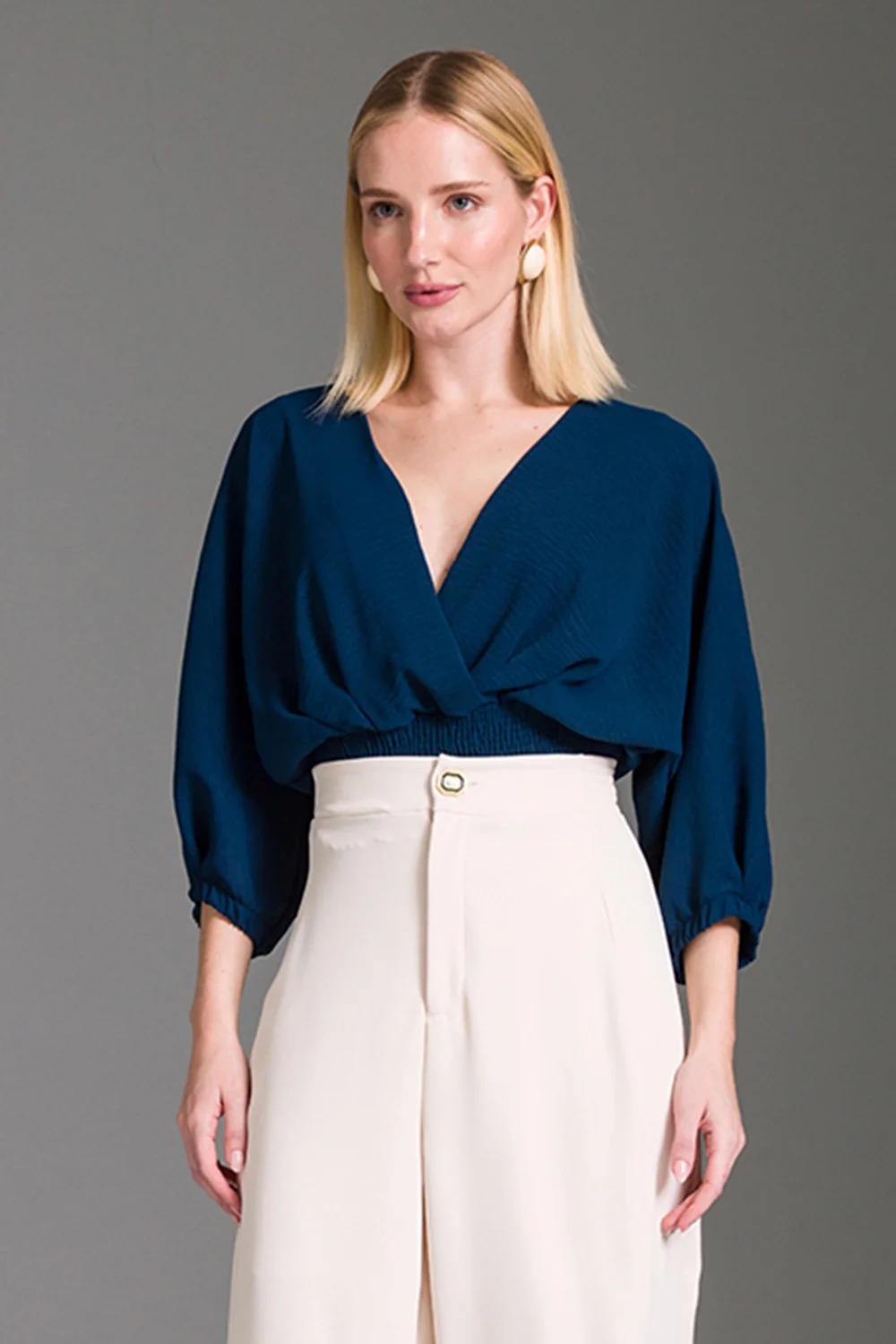 BLUSA CROPPED LISA COM MANGAS AMPLAS CHARRY