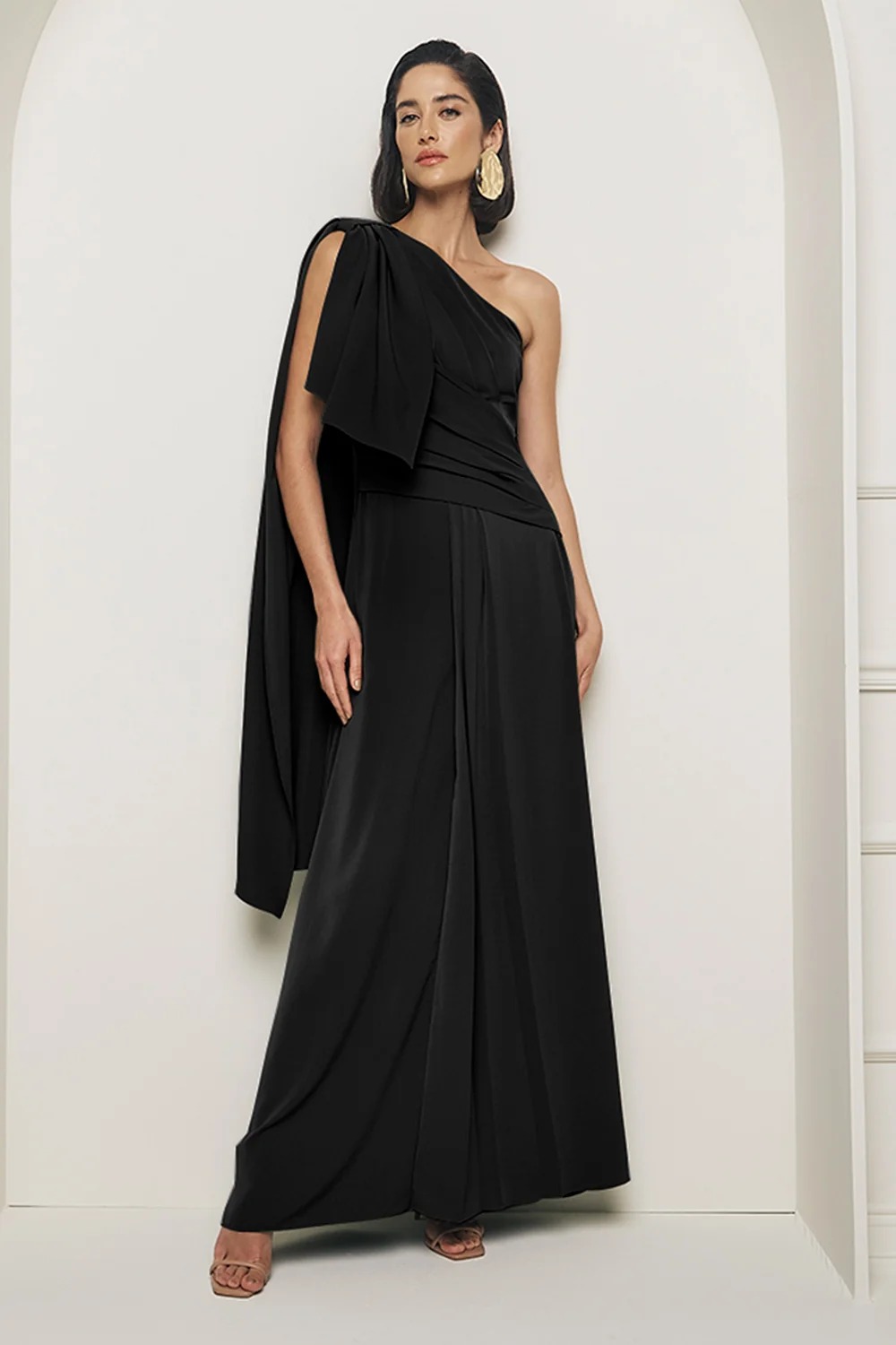VESTIDO LONGO LISO OMBRO ÚNICO PRETO CHARRY