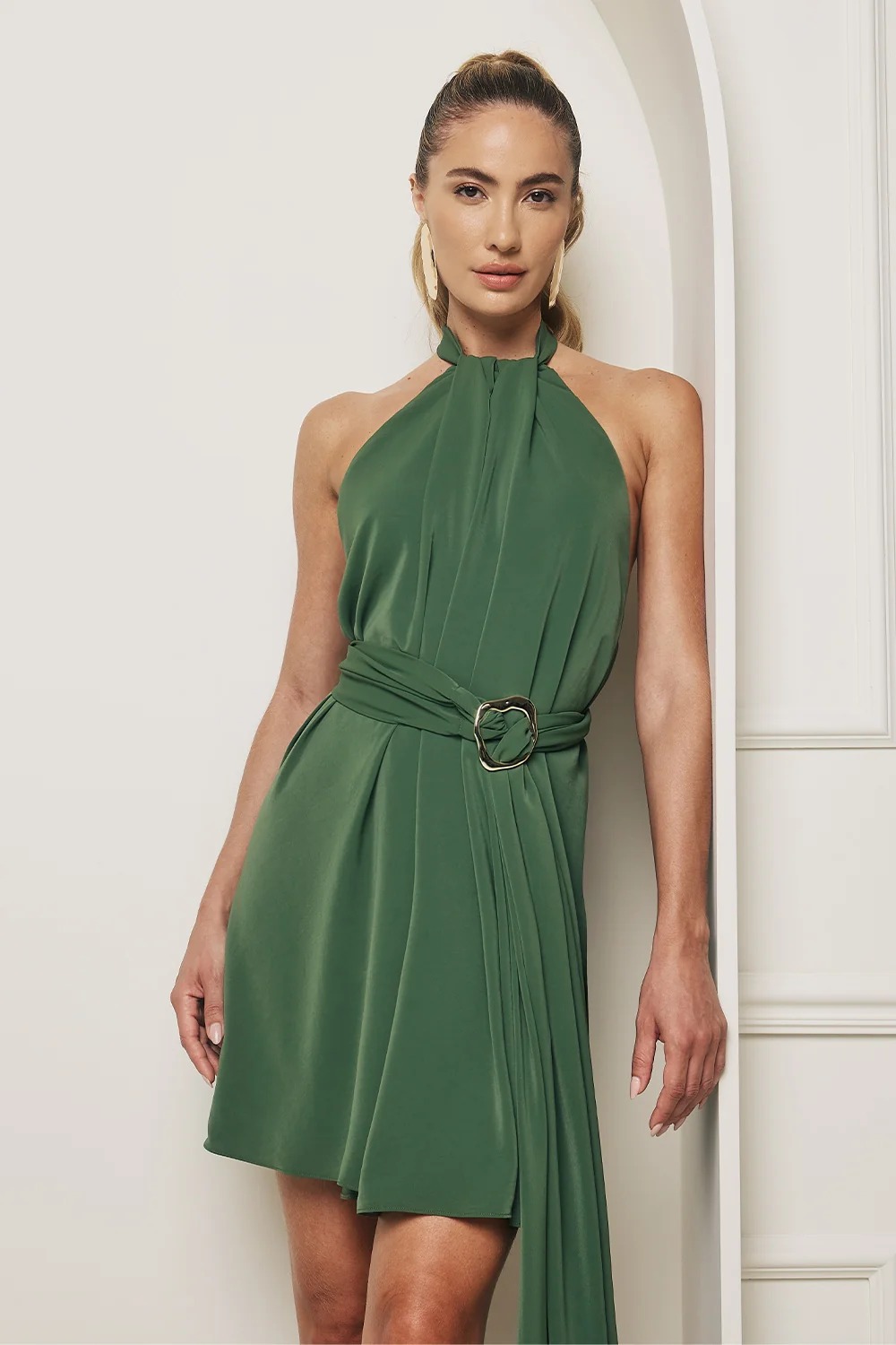VESTIDO CURTO LISO FRENTE ÚNICA CHARRY