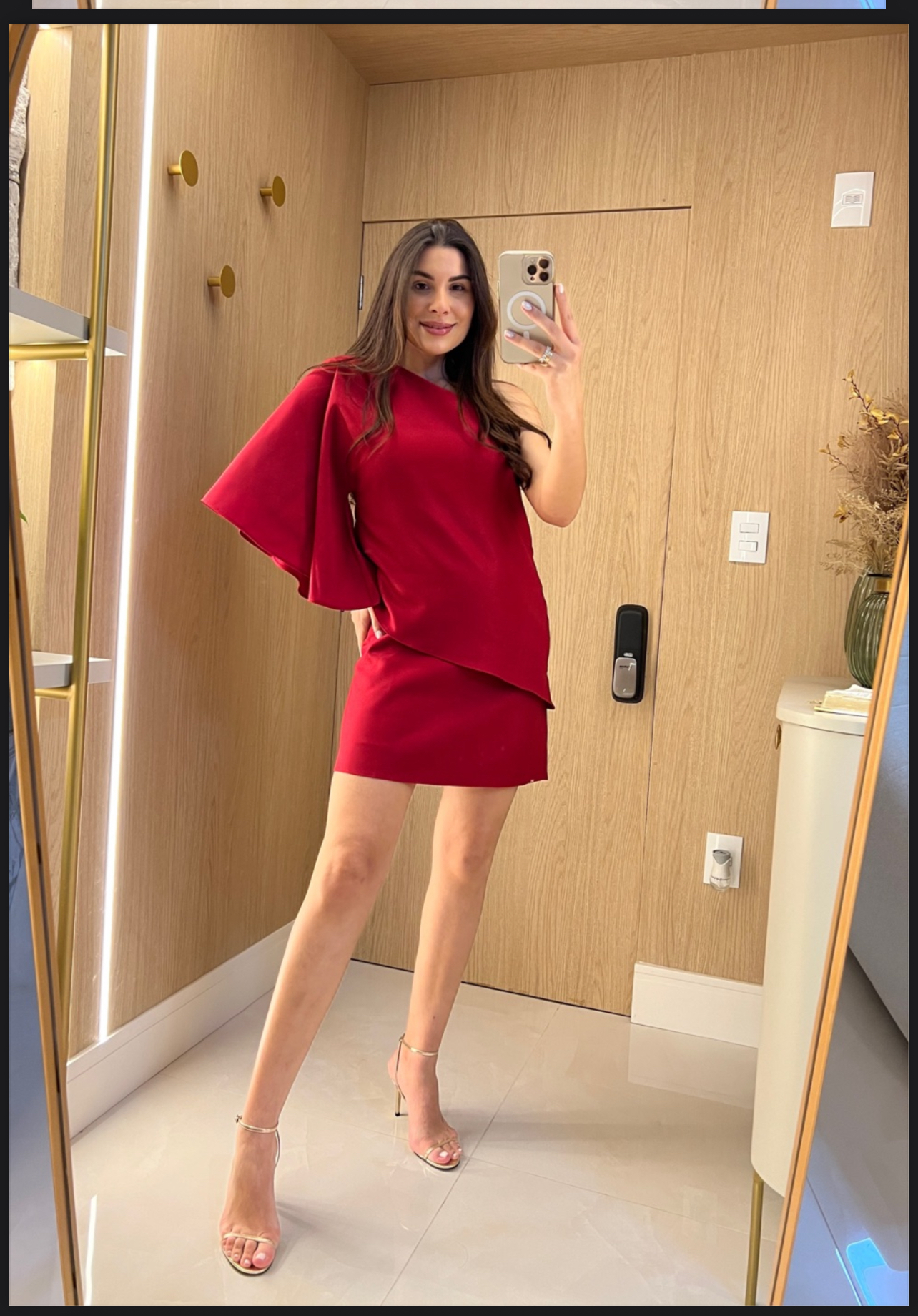 VESTIDO CURTO VERMELHO